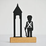 Garder og skilderhus i eg og stål designet af BB Designmind.